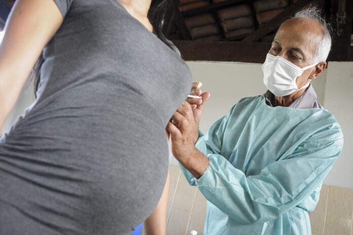 Vacinacao-de-gestantes-e-puerperas.-Foto-Geovana-Albuquerque-Arquivo-Agencia-Saude-DF