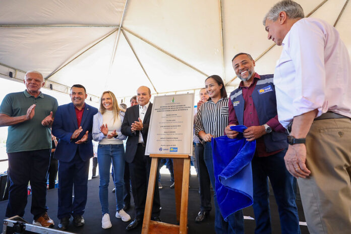 54748348633_d49abf84e7_c