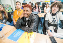 Aluno da rede pública do DF leva paixão pela arte para o Reino Unido