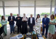 Governador Ibaneis Rocha recebe imagem peregrina de Nossa Senhora de Nazaré