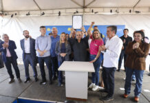 Ibaneis Rocha assina ordem de serviço para expansão do BRT Sul, em Santa Maria